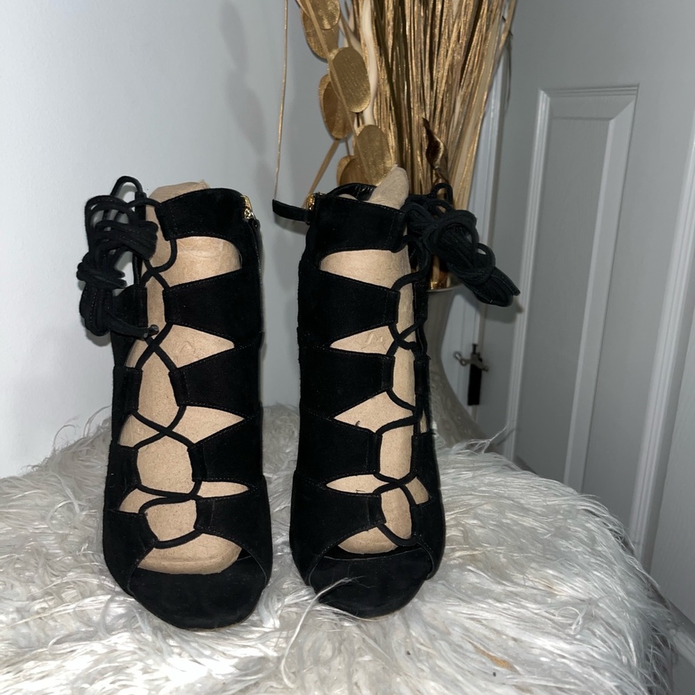 vero cuoio peep toe suede strappy heels